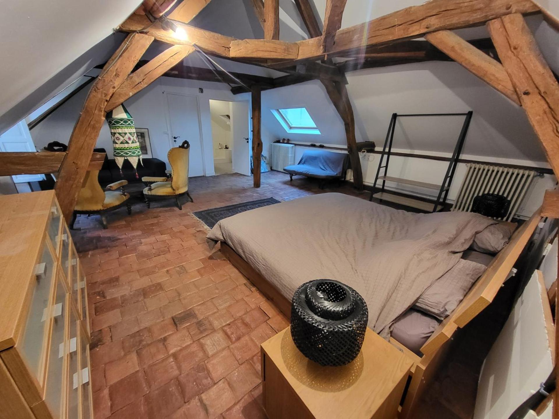 Bed and Breakfast Les Oiseaux De Passage Escolives-Sainte-Camille Exteriér fotografie