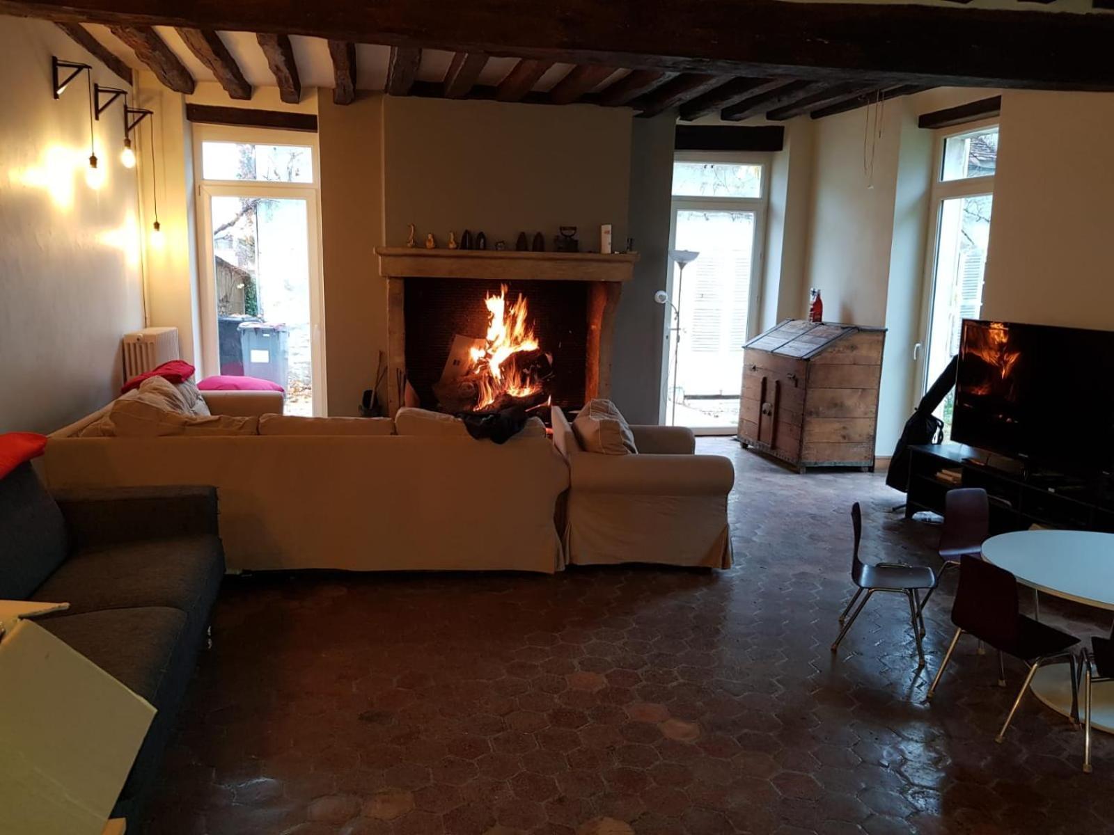 Bed and Breakfast Les Oiseaux De Passage Escolives-Sainte-Camille Exteriér fotografie