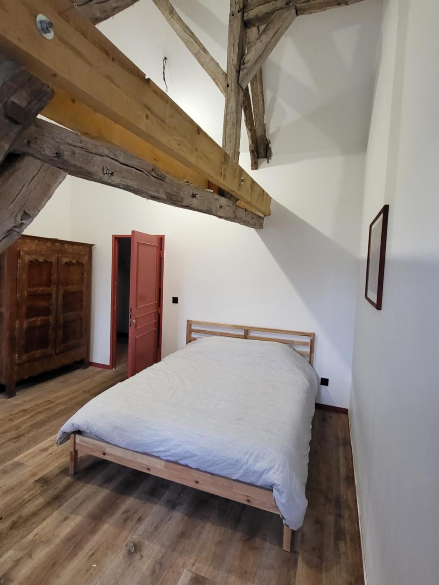 Bed and Breakfast Les Oiseaux De Passage Escolives-Sainte-Camille Exteriér fotografie